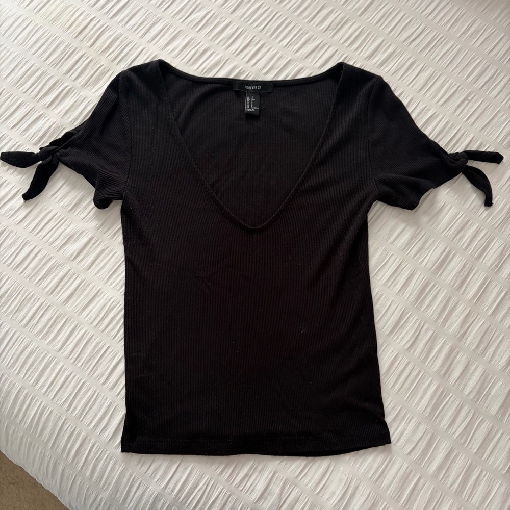 Forever 21 Black Short Sleeve V-Neck Tie-Sleeve Tee